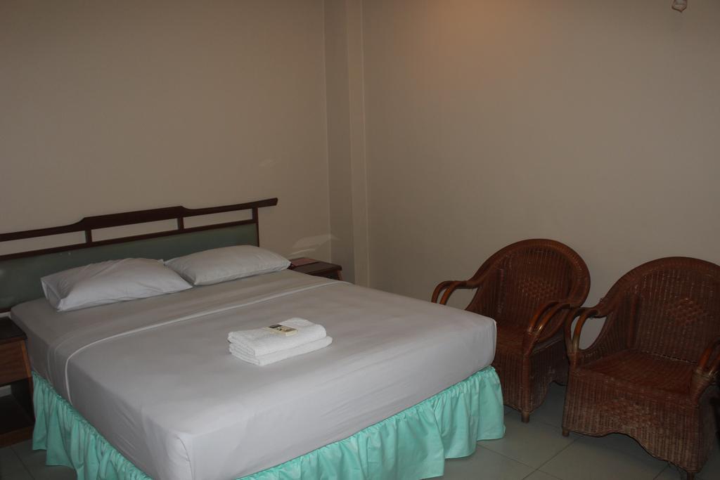 Batam Star Hotel Room photo